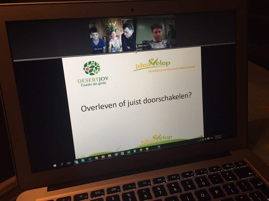 VreugdenhilYP's tweet photo. Live webinar "Produceren in het buitenland (groente)" @AgroCare @Desertjoy &amp; @kesgro Beide klant en familie 🍅 #trots https://t.co/NVafQec3Vj