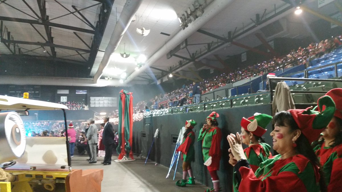 angible40's tweet image. Great turnout for the Head Start Rotary show. Thanks everyone for your support.