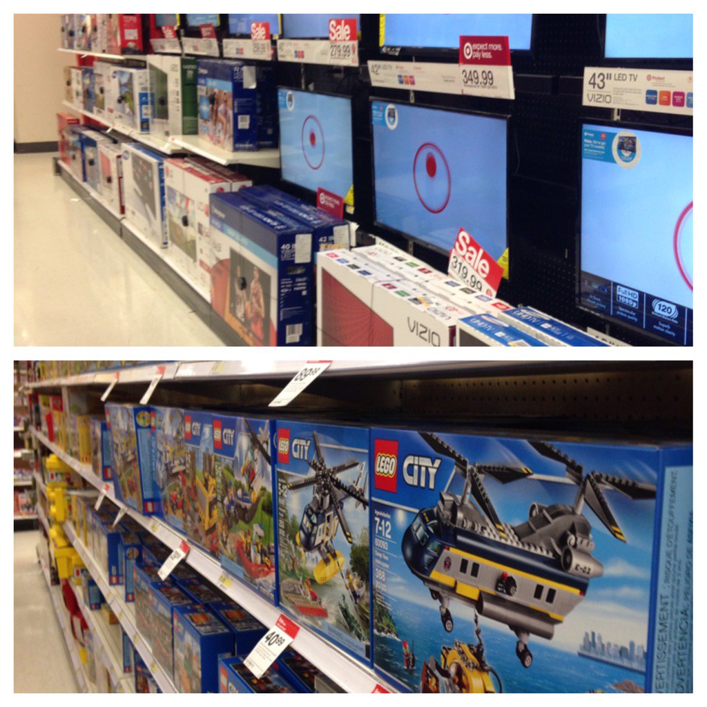 daveg1493's tweet photo. TVs flexed and signed. Toys flexed full and selling at 1493! @keith_mazzoni @justinadamburns https://t.co/sFaajzRPU1