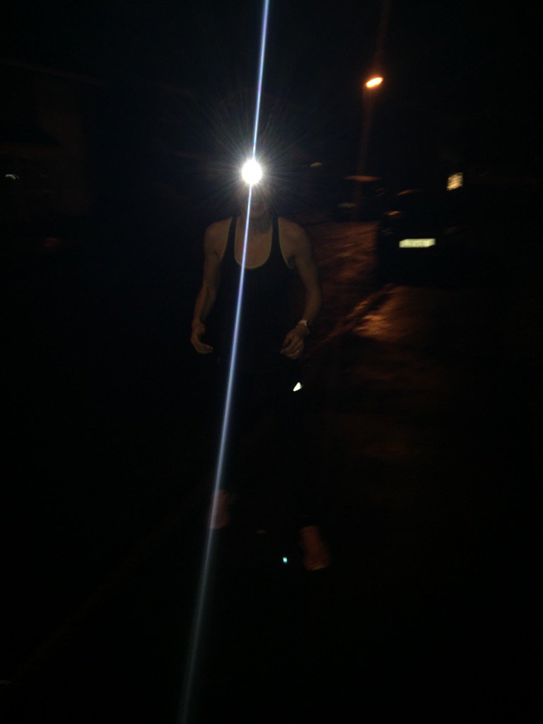 Sarahdavisevans's tweet photo. Certainly brightened up my training session on a dark night #coastheadtorch @UneaqOutdoor https://t.co/9MRSn6QEFF
