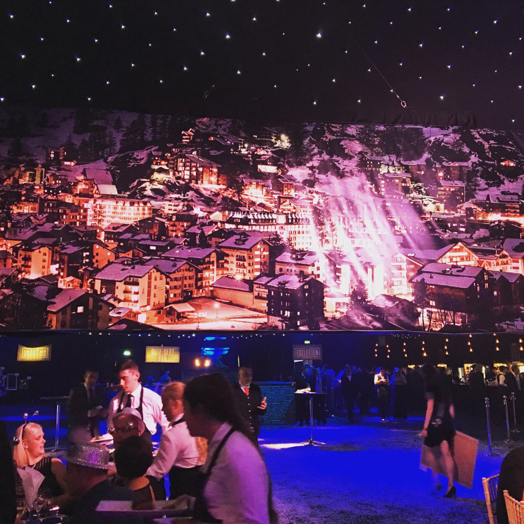 KellieMaddocks's tweet photo. Brilliant night #tattonpark #alpineball https://t.co/fqPnFgdUQn