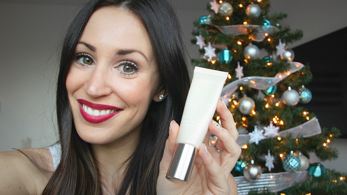 ClarinsCanada's tweet photo. Le secret de @MauBourdon pour un teint frais &amp; lumineux? La Base Illuminatrice de Teint en dessous du fond de teint https://t.co/zhBMTsA3mr