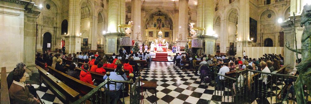 Así luce en estos momentos la Catedral de Jaén #LPB2015 <a href="/ScoutsJaen/">なつき</a> <a href="/scoutsur/">Scouts Católicos de Andalucía</a>