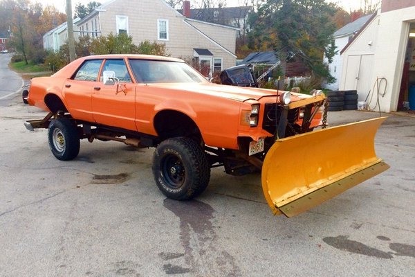 This 1977 Ford LTD snow plow is welcome in our neighborhood anytime. Even if it never snows. j.mp/1SMJayr