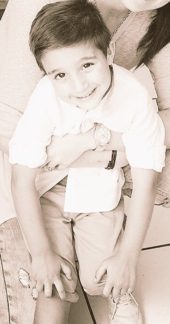 mon_u22's tweet image. #Adrianito 😍 😍 😍 Nuestro Bello #MiniKing 👑👶🏼💜 
Lo Amo 😻 💞