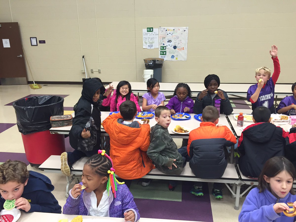 CoachFreddy6270's tweet photo. 3rd Grade Multi-Culture Feast was a success!!! #greatfood #greatparents #thanksforcooking #pickelem https://t.co/5MTc5Y9mWG