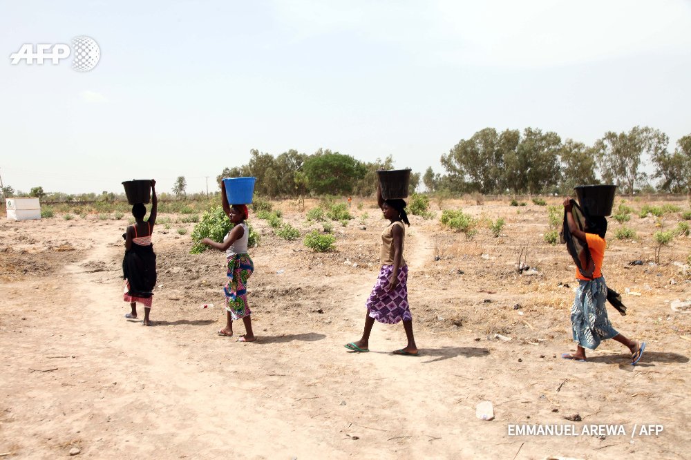 Boko Haram: les jeunes filles kamikazes "ne savent pas" qu'elles portent des bombes u.afp.com/ZAit #AFP