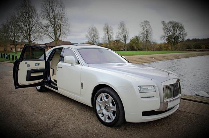 SmsCars's tweet image. The beautiful ghost book today for your 2016 wedding.