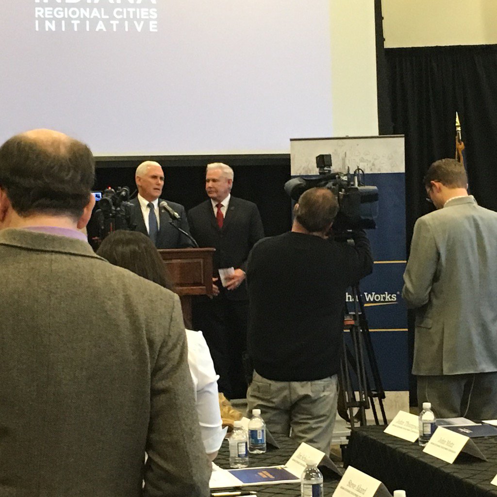 justingroenert's tweet photo. .@GovPenceIN announcing the #RegionalCities winning proposals. #INgreatSW is one of the winners of $42 million. https://t.co/Uzw3trJHkM