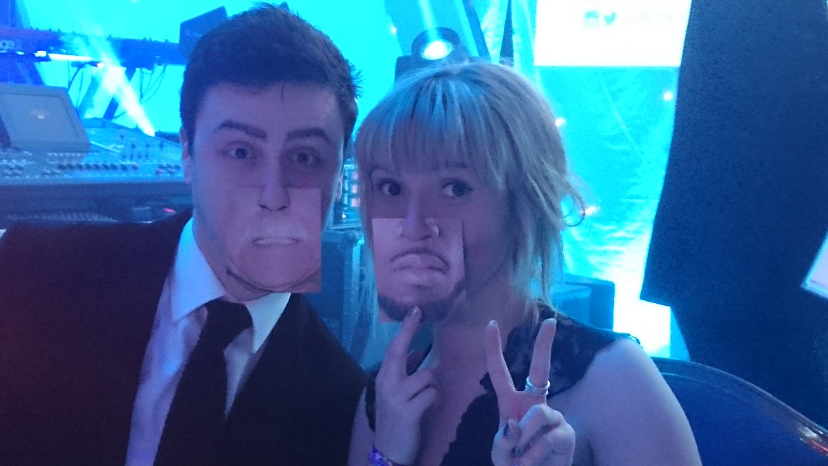 nuforce1's tweet photo. Wild wild west #cmawards15 https://t.co/m16zb4nU8j