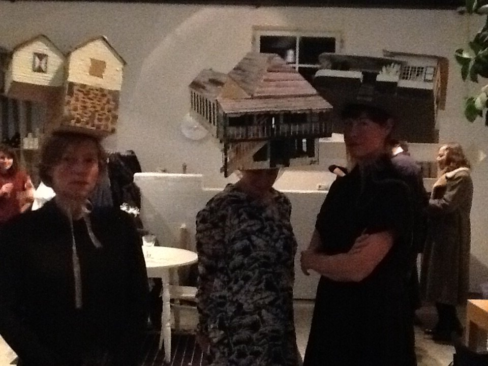 Leuke actie van pinkponyexpress.nl bij Volume: haal de architectuur van de Antillen naar Madurodam. #fb