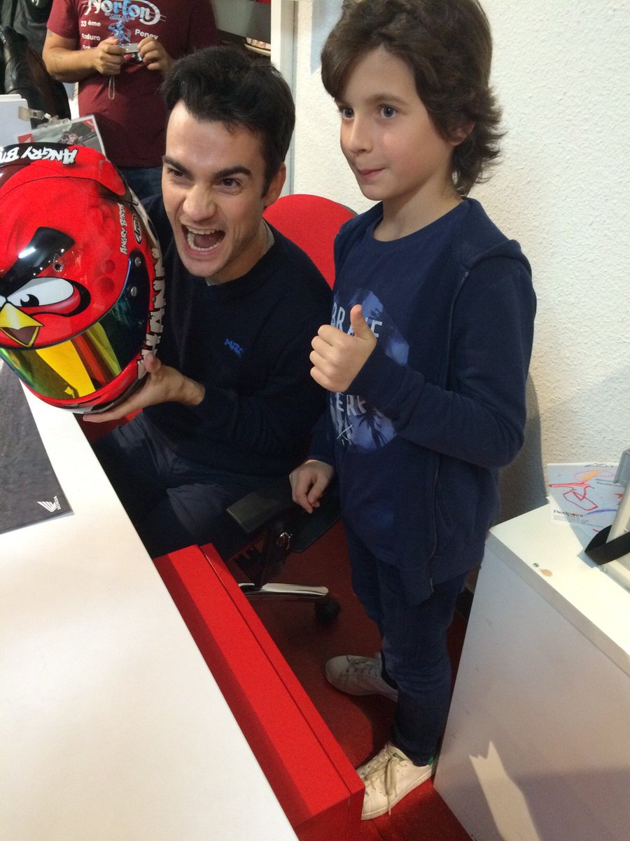 Dani Pedrosa on Twitter "Signing some autografh today at Honda charmilles in Geneva! Good time
