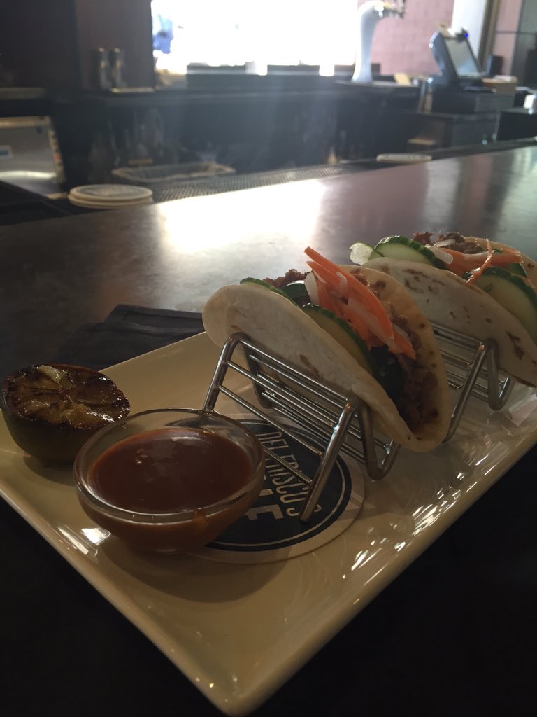 DFWFoodAndWine's tweet photo. Asian street tacos @DFGrilleFW ! #sundancesquare #foodie #fusionfood #lunch https://t.co/Ea0F0Q5E8Q