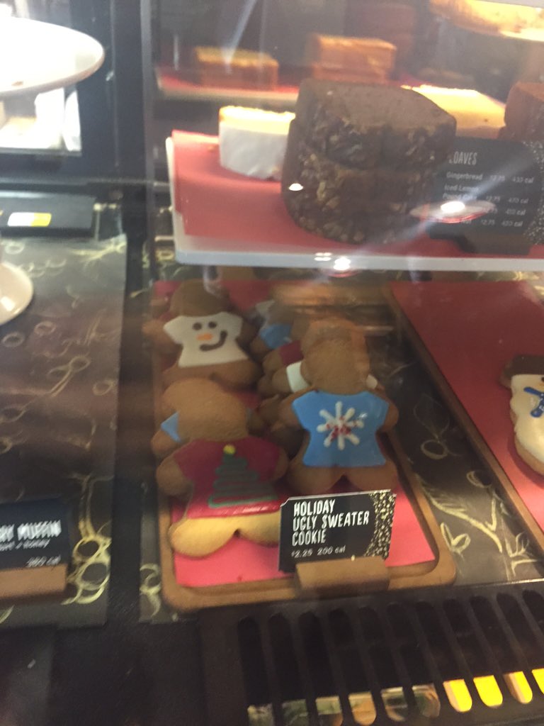 itspastiche's tweet photo. I'm sorry @Starbucks is this an ORGY of gender neutral ginger people? #christmas #smh #redcupgate https://t.co/2onnNztXbs