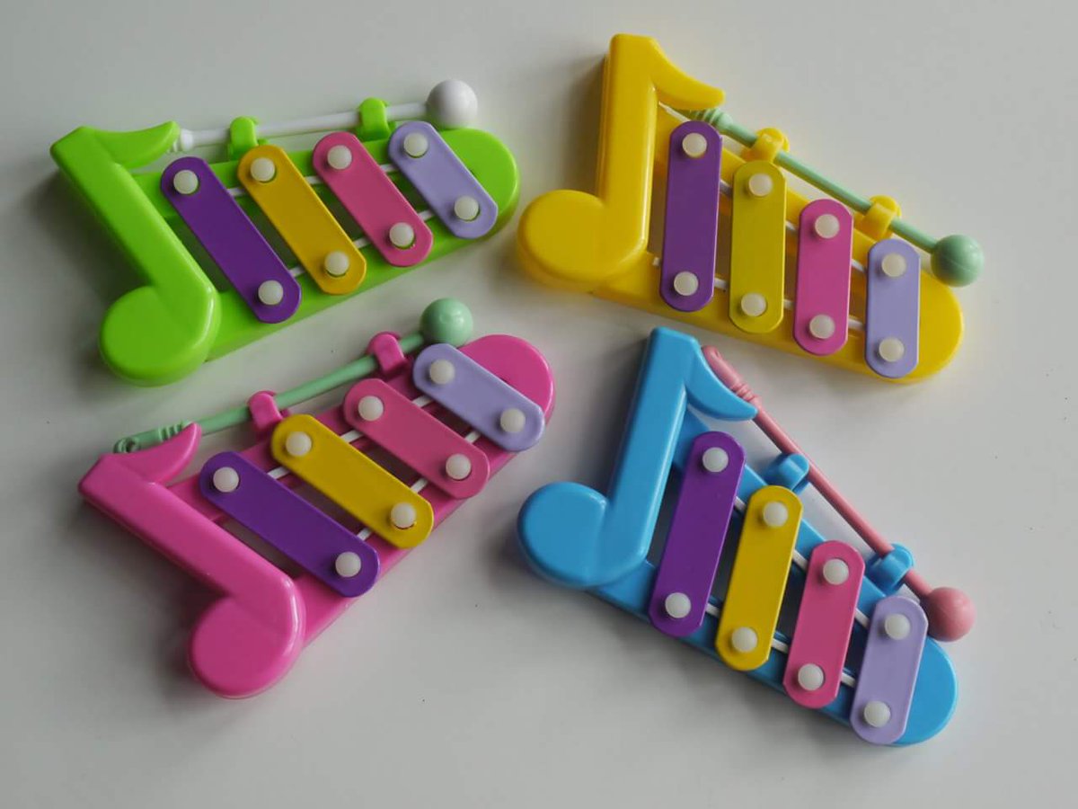 10 days 'till Christmas
And my true love sent to me
A mini xylophone
And Fab Party Bag treats underneath the tree!