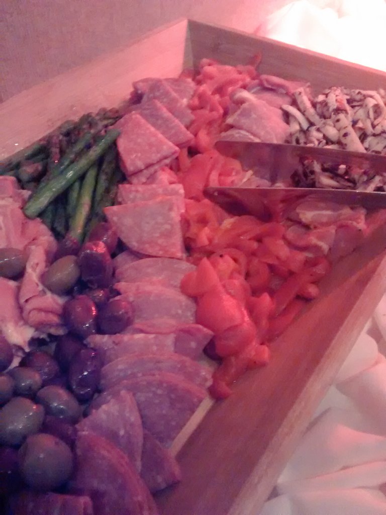 FallOfModernism's tweet image. Wonderful spread from the @HotelSantaFe holiday catering menu. #hollyjollyhotelsantafe @simplysantafenm