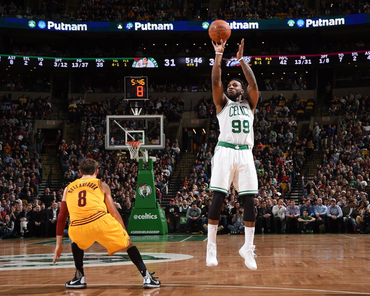 NBA's tweet photo. At the half, Jae Crowder (11 pts) and the @celtics lead LeBron (14 pts) and @cavs 46-40. Love also has 11 for CLE. https://t.co/8jNHkxZlb2