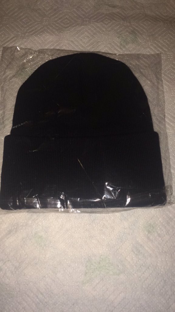 UtahClothes's tweet image. First post, hmu if interested. (Still in packaging)