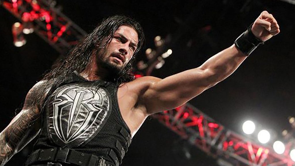 WrestlingNewsCo's tweet photo. Roman Reigns wins the ##WWE Championship https://t.co/qB0Q1hJkC5 https://t.co/ckK4DCLSWU https://t.co/UMC5nmG4NT