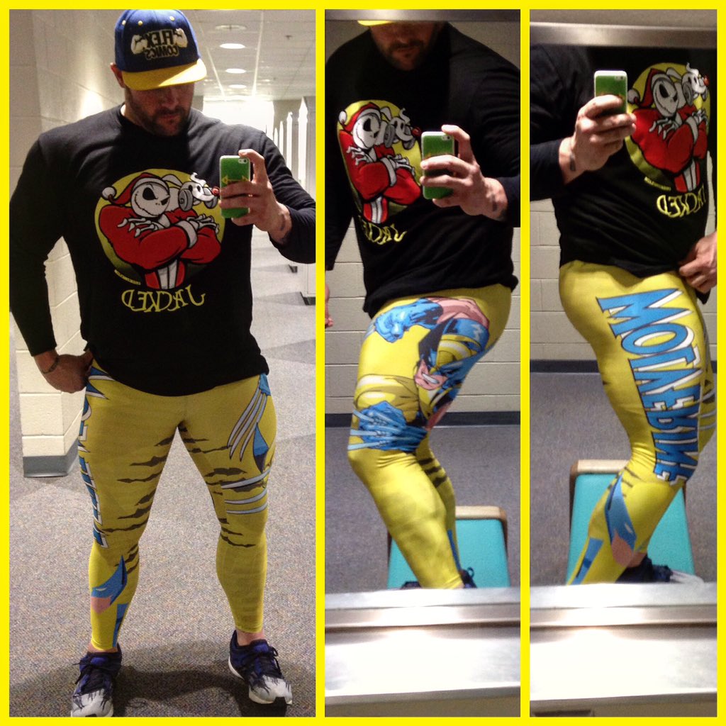 Mutant_Mazzey's tweet photo. Getting #jacked on leg day but! https://t.co/HSBTlgyhTD code BMAZ for 10% off. #Flexcomics #teamlocknload #Fitfam https://t.co/0JasClHEcT