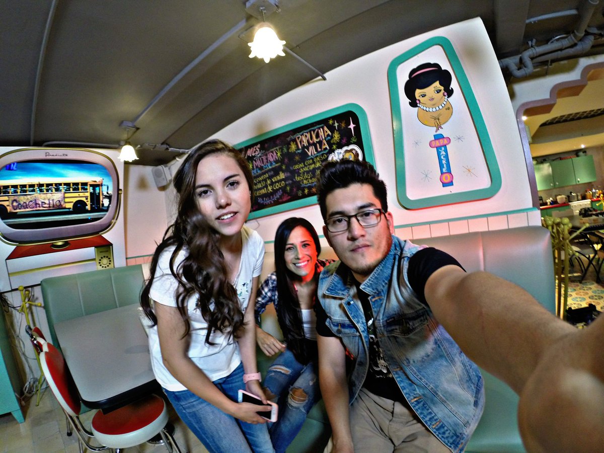 aldoyt's tweet image. Ya ponganle a @tvtelehit que @ceci_floreszep y @aleestefania nos mostrarán las típicas indirectas de las mujeres