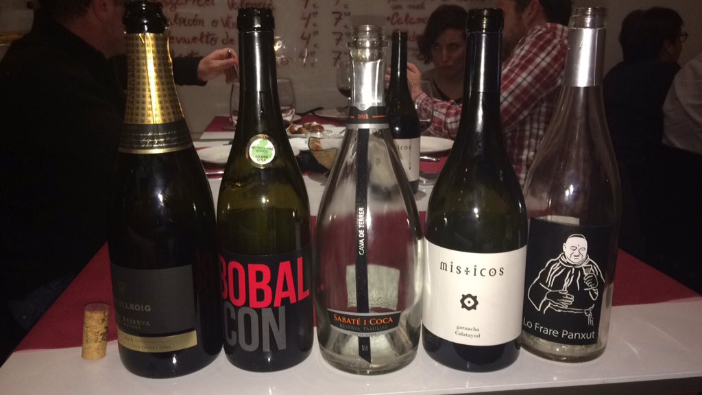 expertoenvinos's tweet photo. Gran cata en @AlamedaBeers con vinos de @castellroig @Bobal_Icon #Misticos y #loFrarePanxut https://t.co/3nqYqDL6Xb