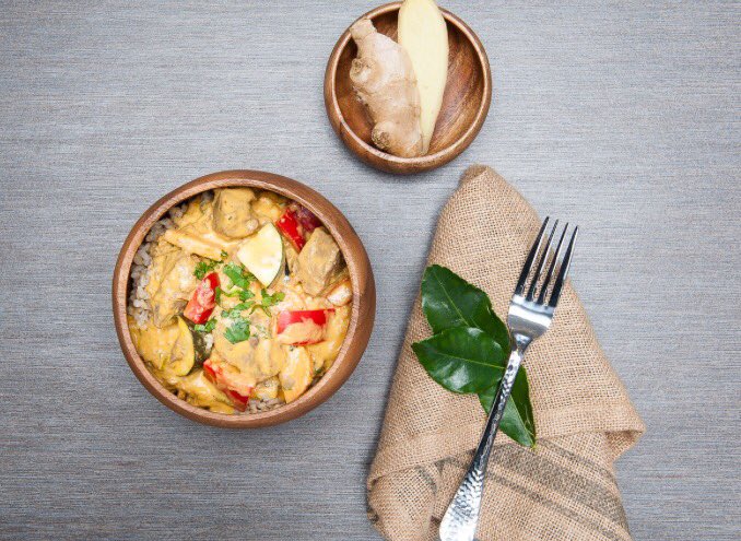 Cold nights | Christmas movie | Beef curry. GREAT COMBO! 🎅🏽🤗 for Delivery call - 4157289080. #christmas #cosyfood