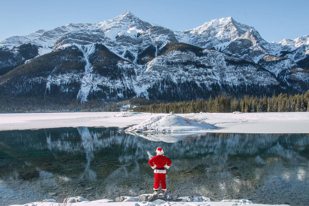 ExplorezSansFin's tweet photo. Joyeux #Noël de la part de toute l’équipe d'@explorezsansfin! Photo : Kirk Monhay #ExploreCanada https://t.co/2tak4ZxIpy