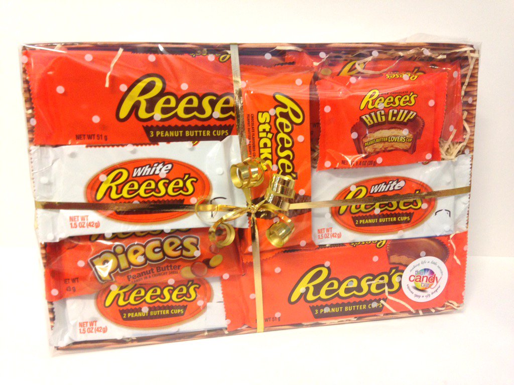 billericaycandy's tweet photo. It's all about the #reeceshamper #perfectchristmasgift £20 #giftwrapped https://t.co/DS72jmnBtY