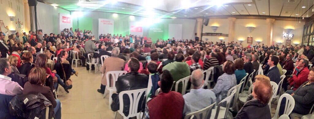 JFrSerrano's tweet photo. Fuerza, ilusión y rebeldía con mis @JSAJaenCep esta tarde. ¡Somos la #GeneraciónOportunidad y lo vamos a demostrar! https://t.co/HtHxy4NOBY