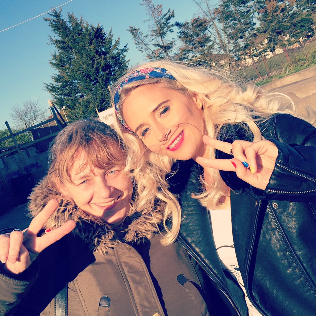 MandyGiltjes's tweet photo. Me and my mum @MacLorna on set of Meow Like A Cat at @RomSkatepark My hair/makeup by @KarenSalandyMUA https://t.co/uPUXXwWDoM