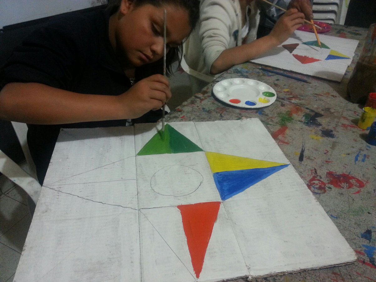 NDCSuba's tweet photo. El arte potencia en los y las menores habilidades que facilitan su desarrollo mental. #ForamciónEnArtesPlásticas https://t.co/HHgXjQUY99
