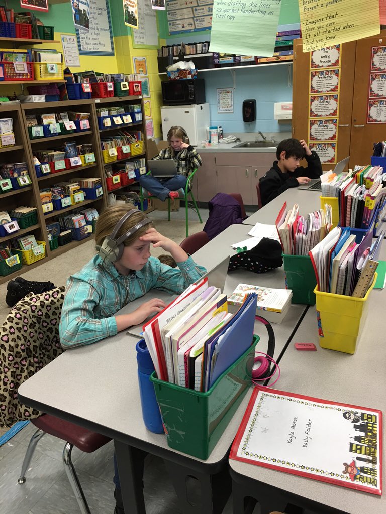 rdgdownthehall's tweet photo. #fpslearn @sharon_meyer4th "s class doing their best on mid year benchmarks. Look at all that concentration! https://t.co/V0U7zFQTTZ