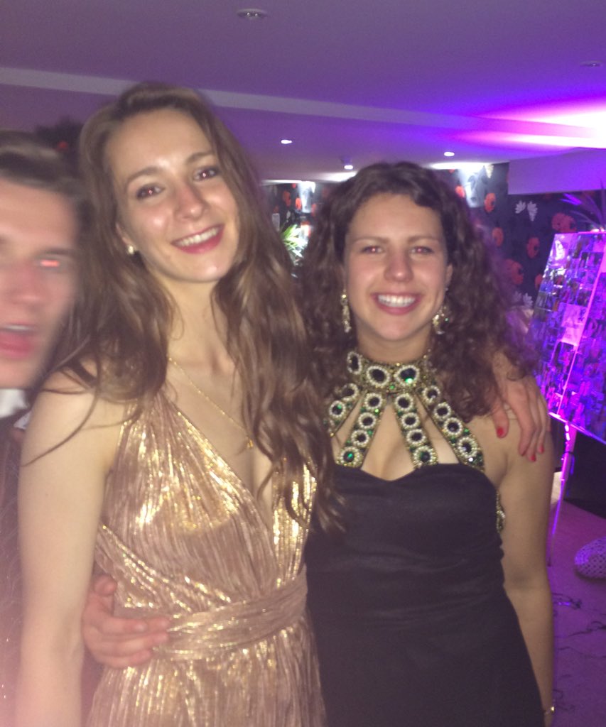 oliviaaallin's tweet photo. Couldn't be prouder of this one @Holly_Jackson97 becoming Head Girl and getting into Yale University #goals https://t.co/hKuJXwQNT4