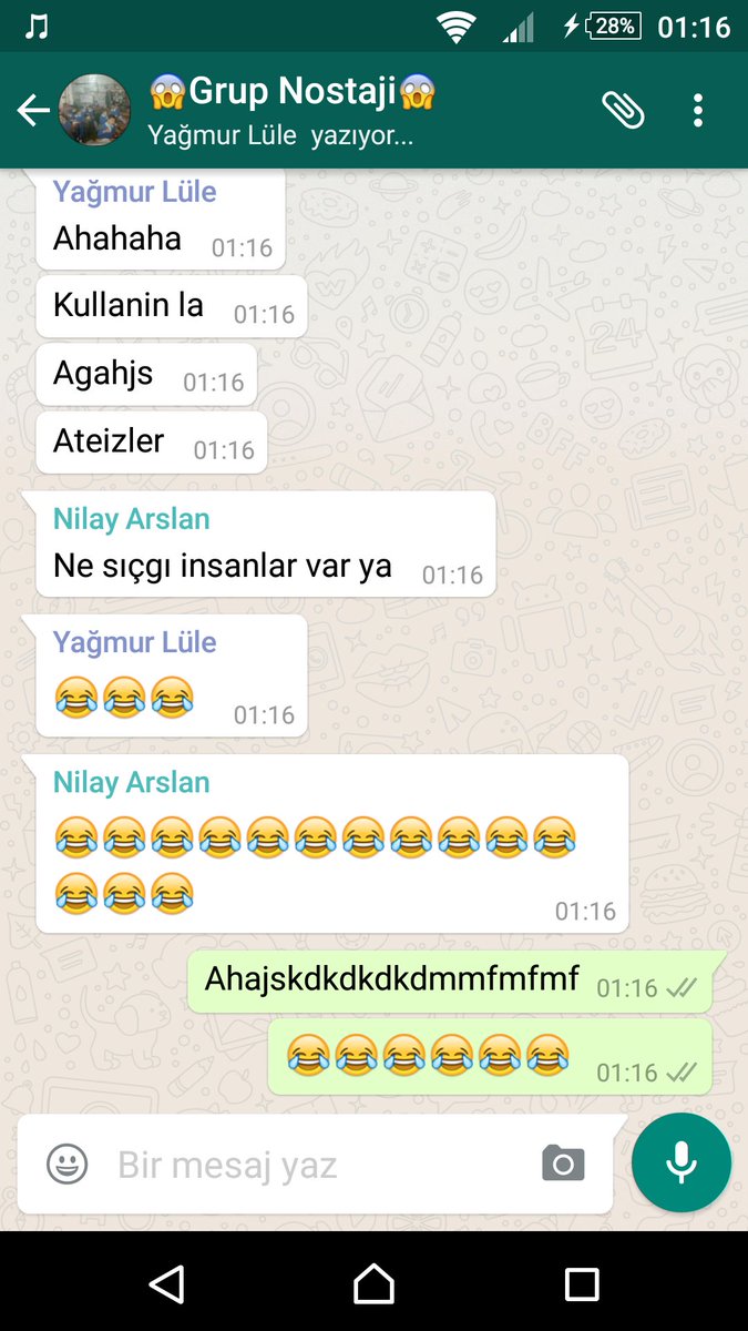 rabiadila's tweet photo. Gülmekten karın ağrısı çektiğimiz anlar 😂😂😂😂😂😂😂😂😂 #sıçgılar #avaha #karılamaz @nilay_arslaan https://t.co/VBc4jQijGP