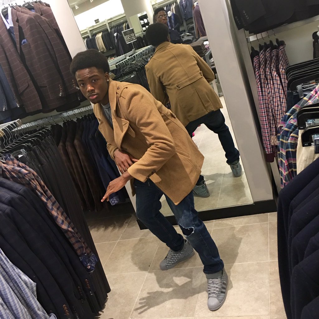 TRILLJamaican's tweet photo. like Michael Jordan I'm perfecting my craft 👼🏾 https://t.co/LXfhDzALZg