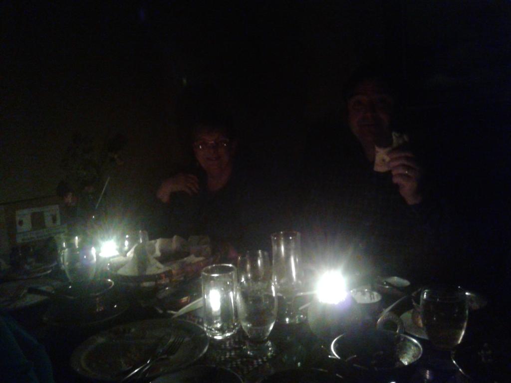 AlisonFroese's tweet photo. Serving up a wonderful feast despite the unexpected power outage @dhaba_express ! Great service! https://t.co/43JfMB96iR