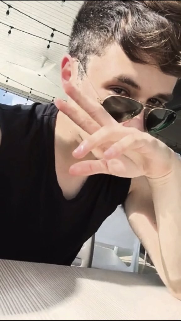 Síganme en Snapchat, me encuentran como atlgarza. 📱