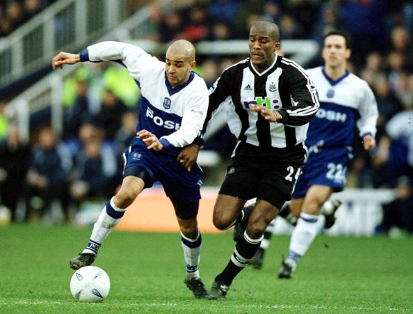 Happy 38th Birthday to former defender Sylvain Distin! 