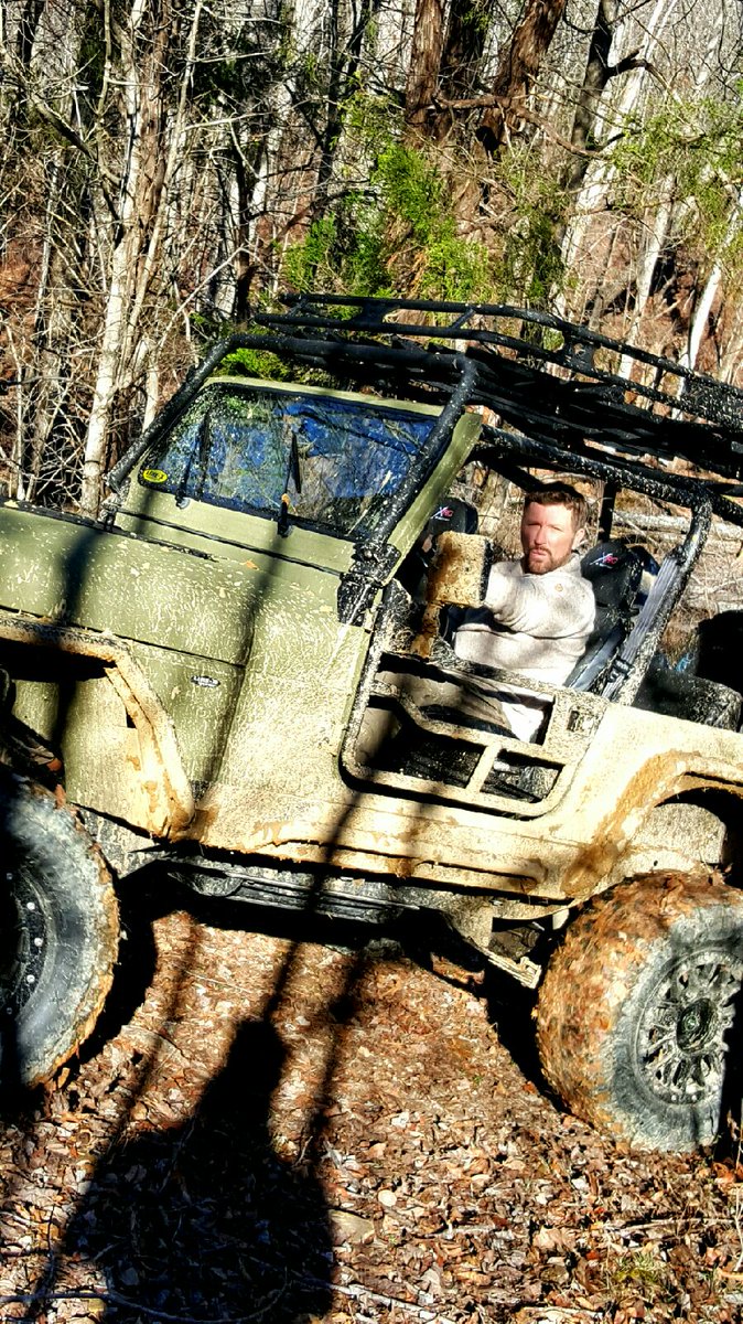 LINEXProtects's tweet photo. #Beast of a #JEEP charging through the #mud - complete with #indestructible LINE-X body #armor. #BeyondBedliners https://t.co/6JmxH9d9BS
