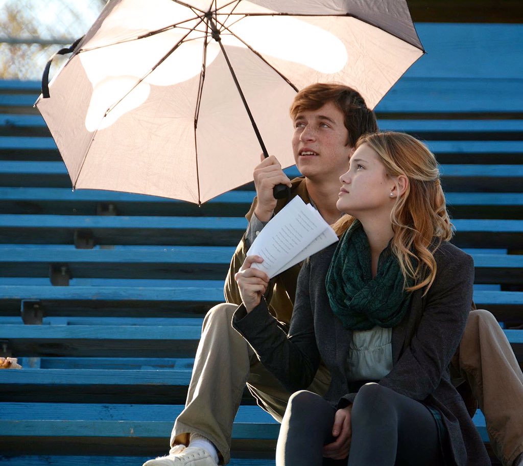 Classrankmovie's tweet image. Back @ Bolton High School day 13 - @olivia_holt &amp;amp; @SkylerGisondo on set of #Classrank  #OliviaHolt  #skylergisondo