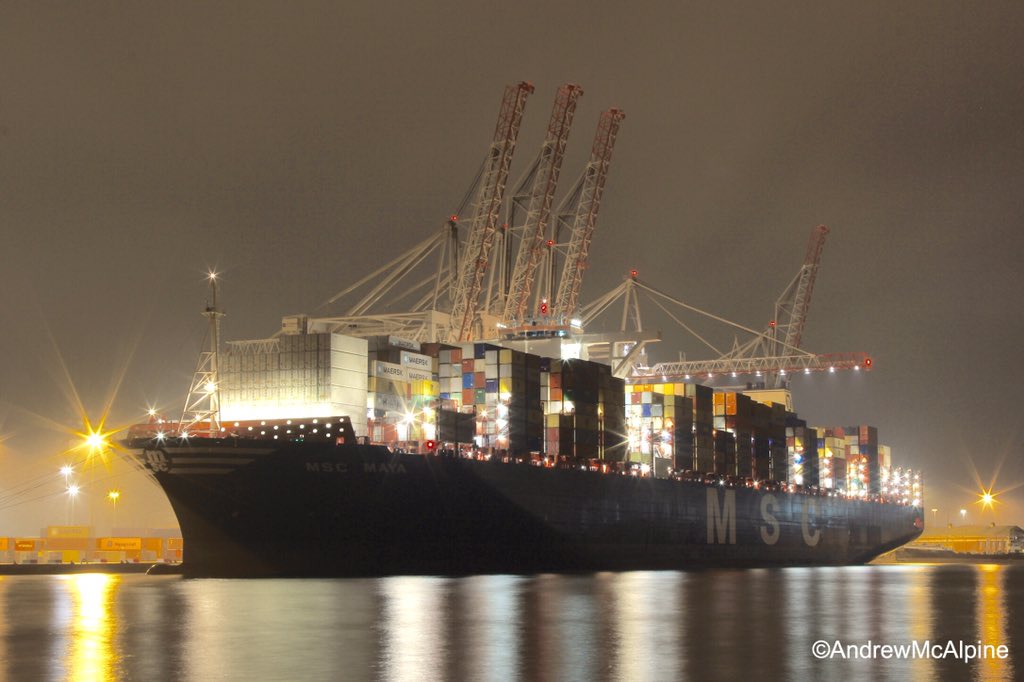 Maritimegeek's tweet photo. Seen shortly after her arrival 19224TEU #MSCMAYA @DPWorldSouthamp @ABPSouthampton @DP_World @abports21 #SouProad https://t.co/kFC710bgcI