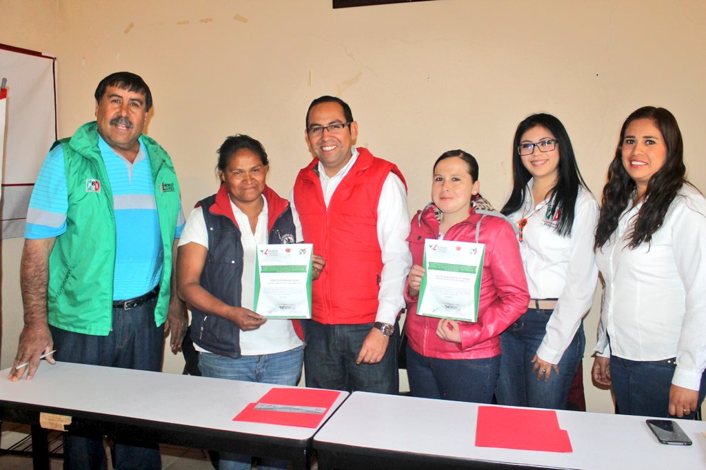 RicardoMCorral's tweet photo. Junto a mi dirigente @ProfSimental nombramos a nuevos integrantes de @MexicoAvanzaND. #NombreDeDios #Durango https://t.co/YrVg4rKsYm