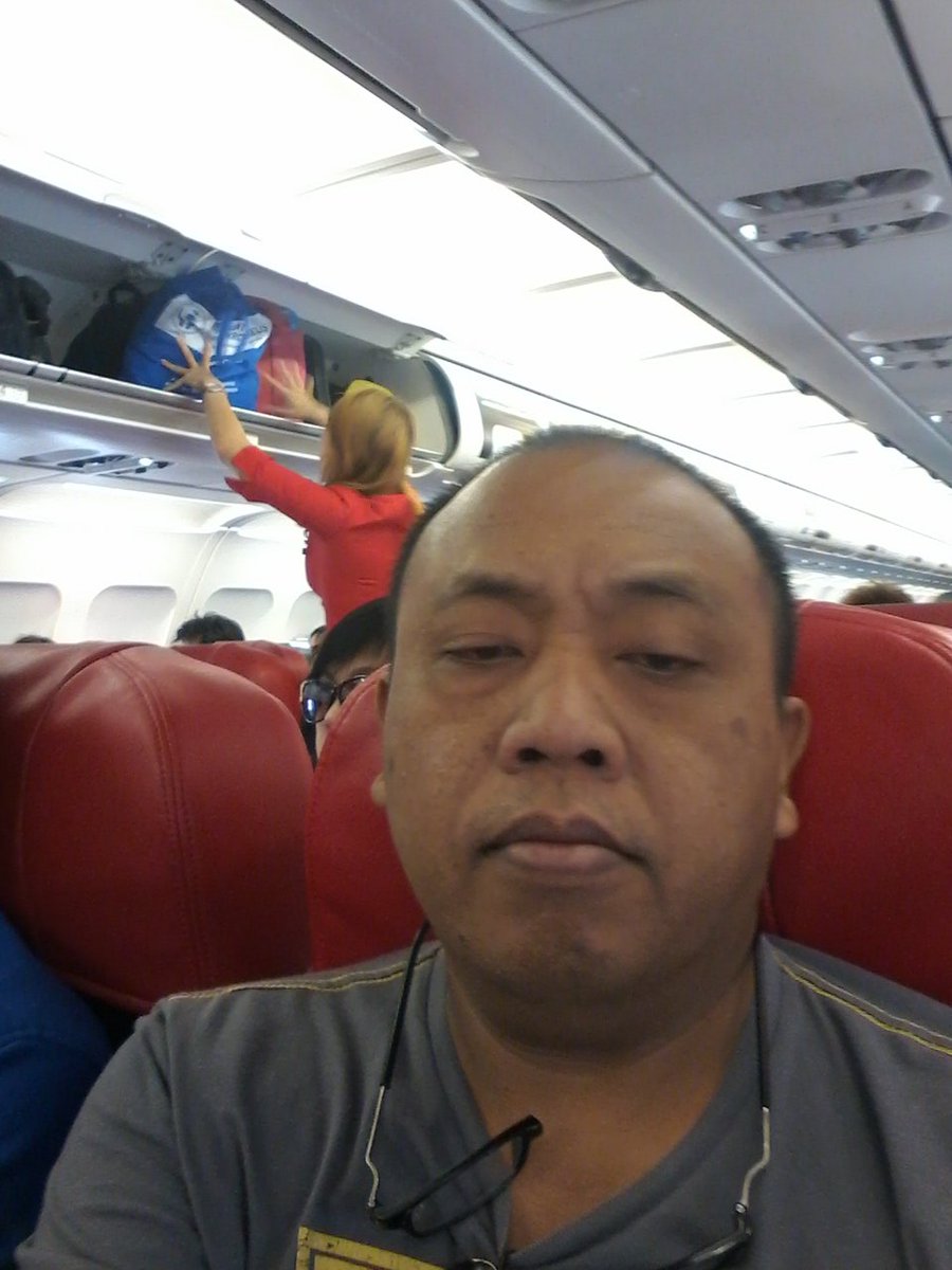 fredrik_op's tweet photo. Air Asia, bandung to surabaya https://t.co/oFAgHSK4Ro