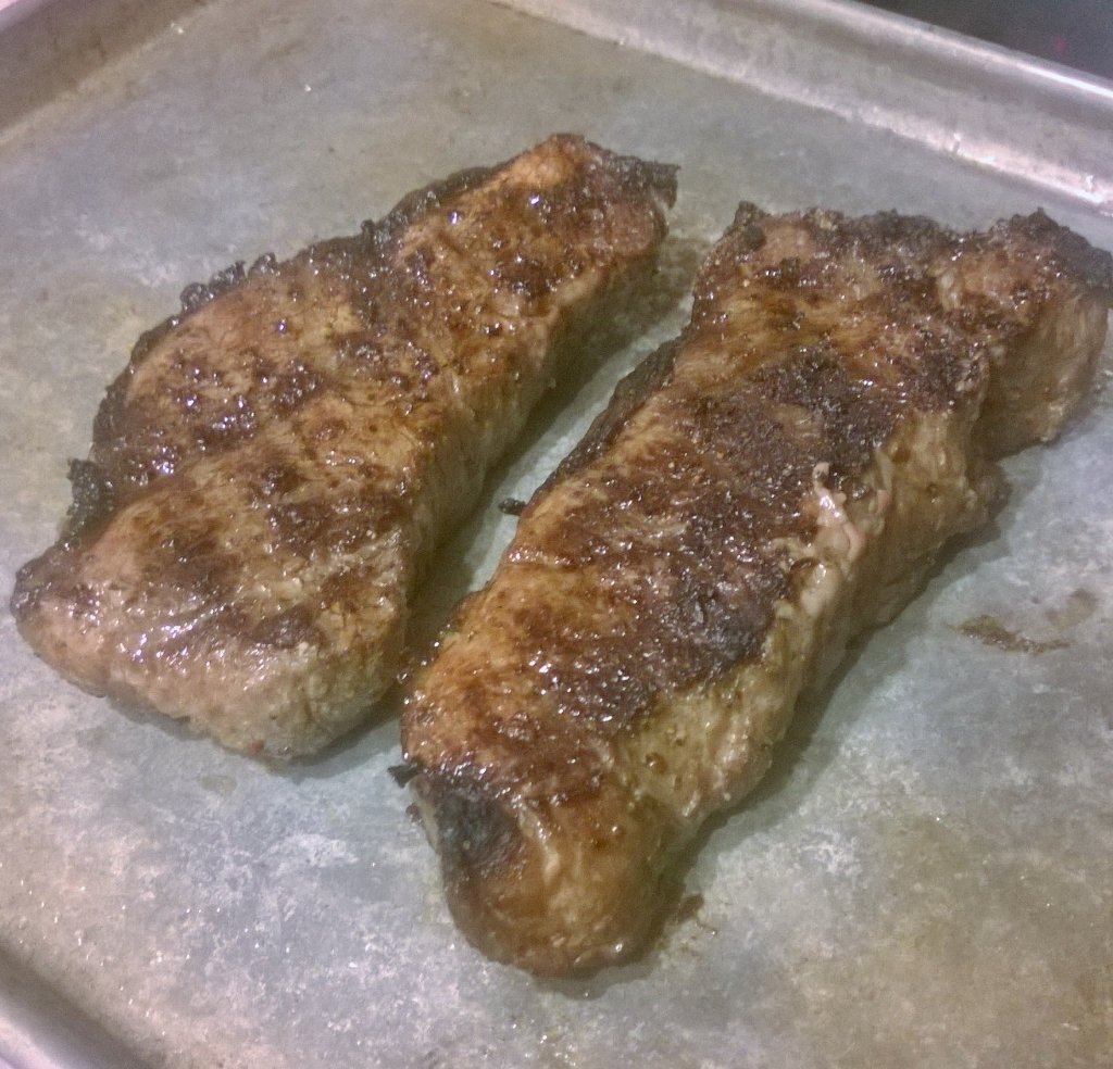 DaveVikingGod's tweet photo. Hockey,steaks and beer,it's a good night. https://t.co/oLX54RleYk