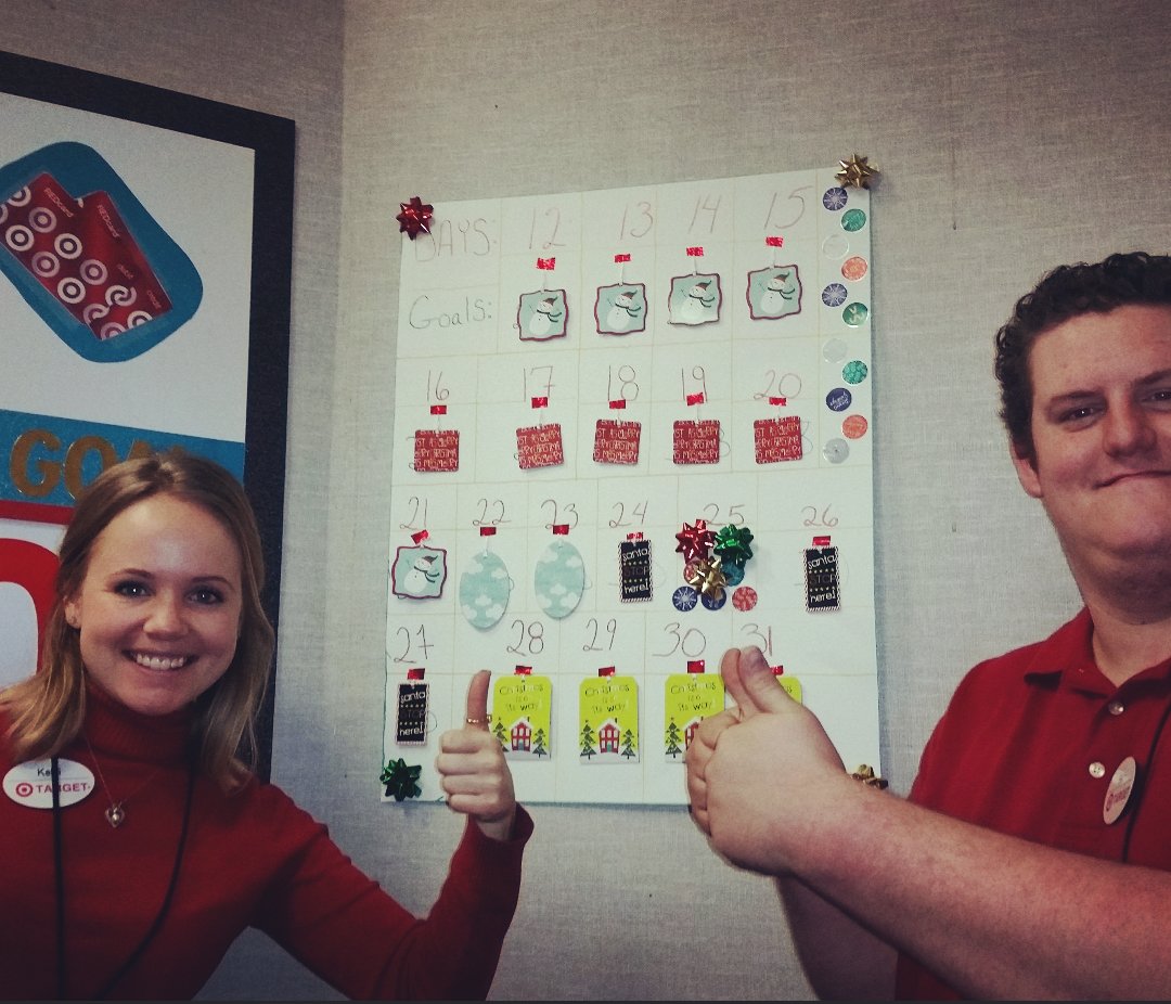 KayyG__'s tweet photo. December RedCard Advent Calendar! #pieDan #ETLcooking #RedCardEncouragement #KeepingitFestive @dmasin88 https://t.co/6sBW1x3S6G