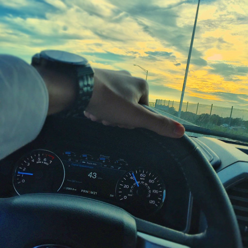 _Andrews_97's tweet photo. The cruise home is always the best feelin #homefree https://t.co/W1g5mZ5GEr