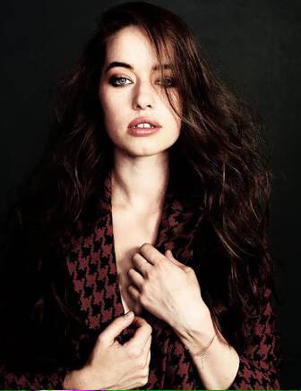 Happy 27th birthday my baby Anna Popplewell such a beautiful lady. We love you Anna! 