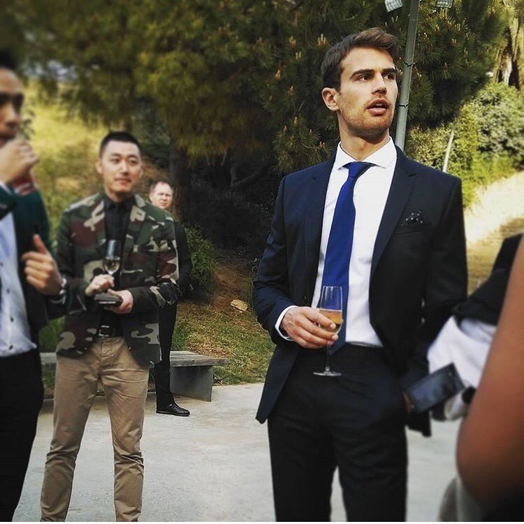 Happy birthday to my favourite English golden boy Theo James  