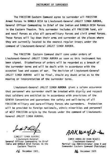 Instrument of surrender by Pakistan in Bangladesh on Dec 16,1971. #VijayDiwas #IndoPakWar1971 #IndianHistory